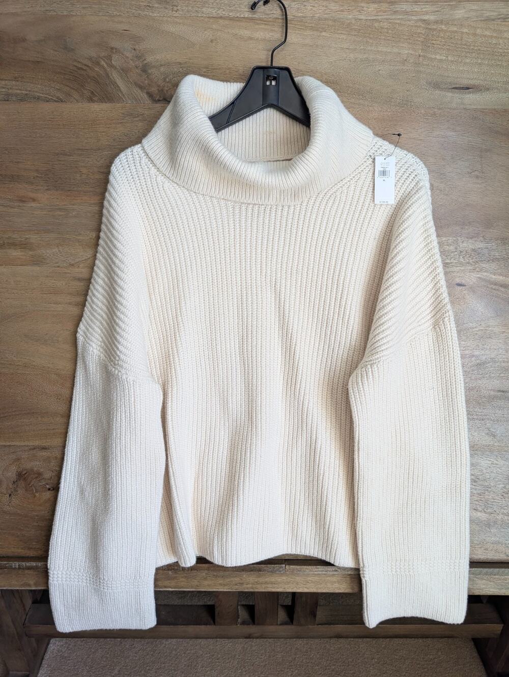NWT Banana Republic Sweater Womens XL Cream Ribbed Knit Long Sleeve Turtleneck